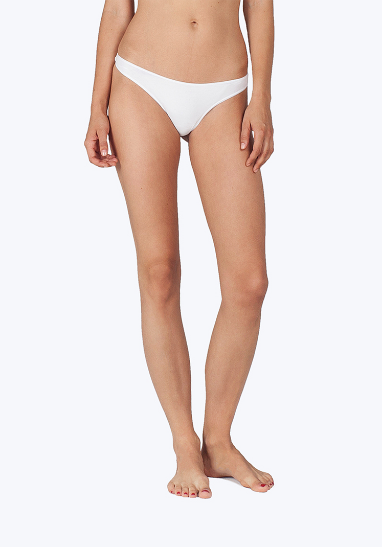 SLEEPY JONES | Mariko Thong in White Cotton/Modal / XS-